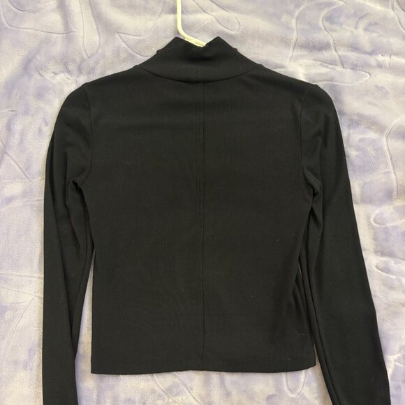 Aritzia Wilfred Moon Turtleneck Longsleeve Top in Black - Picture 4 of 5